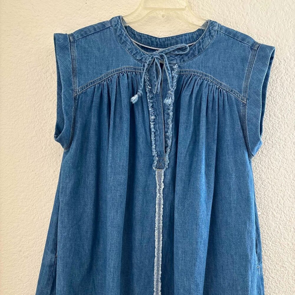 We the Free Summer Love Chambray Oversize Henley Blouse Top Blue - SIZE XS - Picture 2 of 7